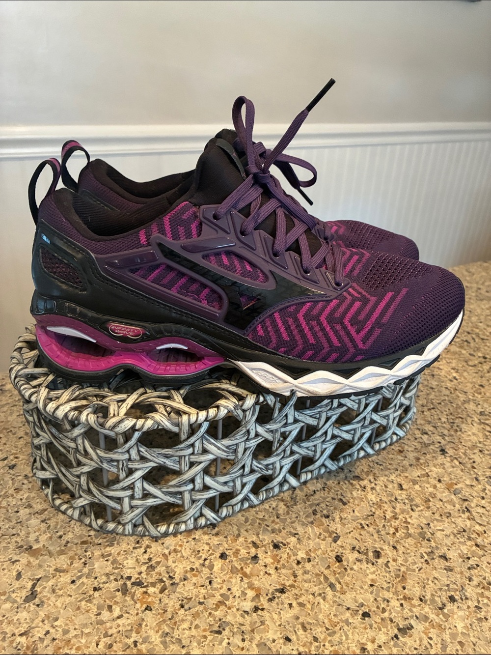 9 Women’s Mizuno Wave Creation Sneakers